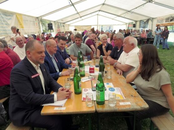 Bild 22 der Bilderserie Bezirksmaifeier 2026